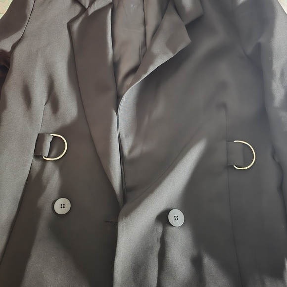 Boohoo Elegant Black Jacket - Picture 2 of 4